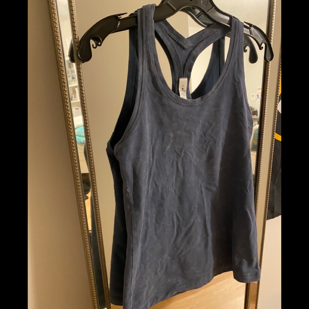 Lululemon tank
